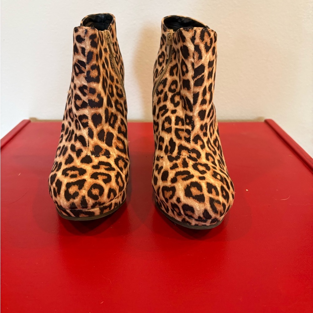 Qupid Leopard Print Ankle Booties in Brown and Black - Picture 2 of 7